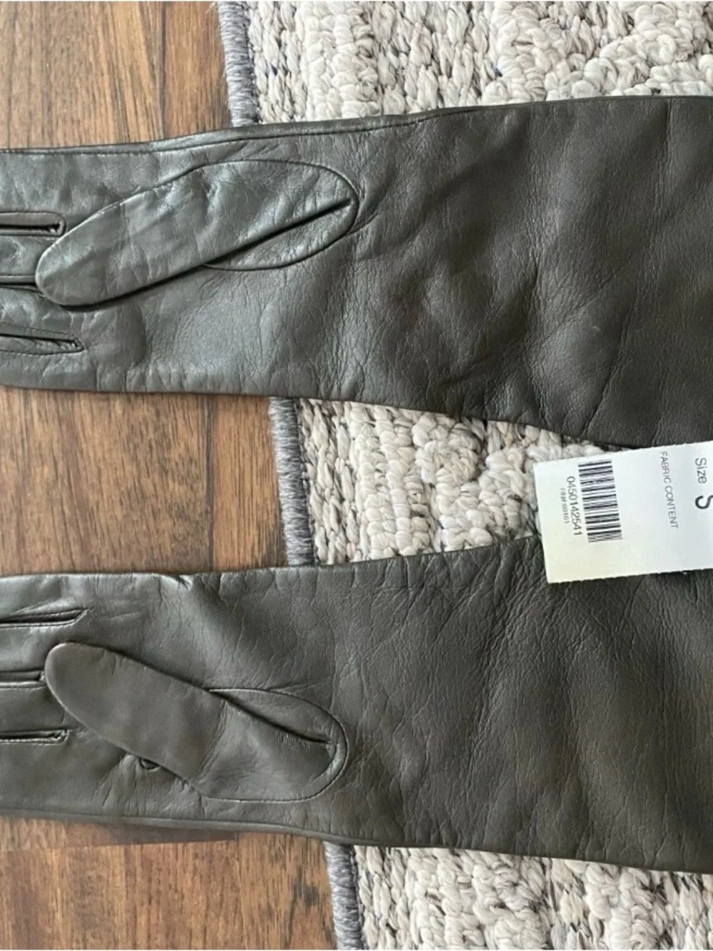 Carlisle “Per Se”  NWT Embellished Long  Lambskin Leather Gloves-012
